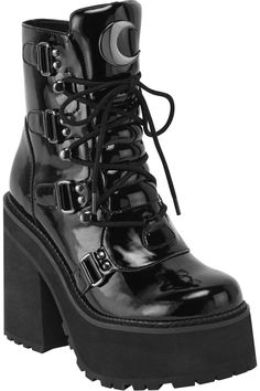 Shoes Aesthetic Grunge, Cool Shoes Aesthetic, Galaxy Converse, Galaxy Vans, Grunge Boots, Alternative Shoes, Goth Shoes, Goth Boots, Cool Shoes