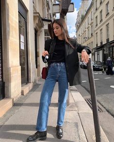 29 Affordable French-Girl Items to Shop From Nordstrom | Who What Wear French Girl Fashion, Fall Denim Trends, Parisian Outfit, Looks Jeans, Jeans Outfit Fall, French Girl Style, Fall Denim, Denim Trends, French Women