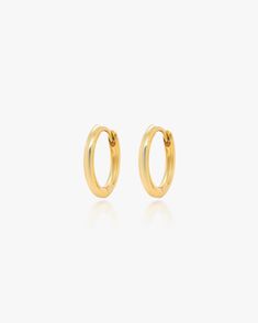 Say hello to our simple gold mini huggie hoops. The hoops are made in 14K gold fill, making them tarnish-resistant, waterproof, and safe for sensitive ears. Brandy Melville Gold Hoop Earrings, Christmas List Items, Mini Gold Hoops, Minimalist Vibe, Golden Hoops, Simple Hoop Earrings, Ear Party