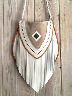 Venus Fringe Crossbody Bag by nativerainbow on Etsy Leather Fringe Purse, Western Bag, Painted Hills, Fringe Crossbody Bag, Fringe Purse, Fringe Bags, Boho Bags, Leather Projects, Leather Bags Handmade