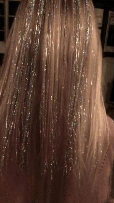 Sparkle Extensions Hair, Sparkle Hair Extensions, Hair Tinsel Wedding, Space Party Hairstyles, Colorful Hair Extensions Clip In, Colorful Extensions Hair, Glitter And Sparkles Party, Hairstyles With Sparkles, Make Up With Glitter Sparkle