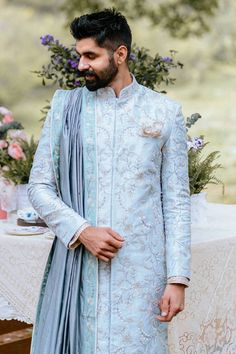 Mens Wedding Looks, Men Wedding Outfits, Shaadi Outfits, Groom Sherwani, Embroidered Sherwani