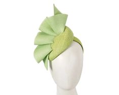 Created in the heart of Melbourne by our experienced milliners, we are proud to present bespoke lime pillbox fascinator by  Fillies Collection.   Classic pillbox base embellished with PU wave and placed on the headband.   Made in Australia  Renown  Fillies Collection  Pillbox fascinator  Comfortable headband Adjustable Green Headpieces As A Gift, Adjustable Green Headband For Royal Ascot, Green Headband For Kentucky Derby, Green Hair Accessories With Matching Headband For Party, Green Headband For Royal Ascot, Green Headband Fascinator For Royal Ascot, Green Hair Accessories For Spring Gift, Formal Green Headband, Green Formal Headband