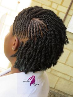 Flat Twist Styles, Coiling Natural Hair, Natural Hair Salons, Wavy Bob, Box Braids Hairstyles For Black Women