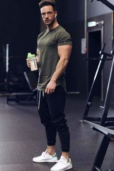 Mens Workout Outfits, Mens Gym Outfits, Fitness Before After, Mens Gym Fashion, Stylish Workout Clothes, Moda Academia, Workout Man, Gym Wear Men