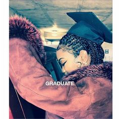 〰@badgalronnie 〰 Bad And Boujee, Graduation Hairstyles, Graduation Photoshoot, Beautiful Braids, Positive Lifestyle, Cap And Gown, Grad Photos, Cap Hair, Brown Girl