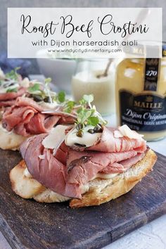 roast beef crostini with dijond horseradish aioli on bread