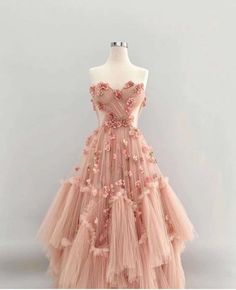 Fairy Prom Dress, Gaun Abad Pertengahan, Gown Pink, Lace Prom Dress, Prom Dress Inspiration, Pretty Prom Dresses, Fairytale Dress, Tulle Prom Dress, Mode Inspo