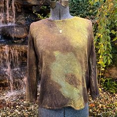 Gabriella Molinari Bamboo & Lycra Mix 3/4 Sleeve Top - Size M- Measures 19” Across Pit To Pit , 19” From Top Of Shoulder To Bottom Hemline & Sleeves Measure 19.5 “ From Top Of Shoulder To Ends By Wrist - Beautiful Rust, Yellow & Muted Green Kind Of A Tye Dye Color !! Perfect Colors For The Season !! -Has Stretch To The Fabric Due To The Lycra So It Fits Like A Bodycon - Brand New With Tags Attached !!! - Came From A High End Boutique In New Hampshire ! Check Out My Closet To Bundle & Save Follow Green Stretch Top With 3/4 Sleeves, Green Fitted Top With 3/4 Sleeves, Bohemian Hand Dyed Long Sleeve Tops, Yellow Stretch Long Sleeve Blouse, Bohemian Hand Dyed Tops For Fall, Yellow 3/4 Sleeve Top For Fall, Brown Long Sleeve Festival Top, Brown Long Sleeve Top For Festival, Fall Yellow Crew Neck Blouse