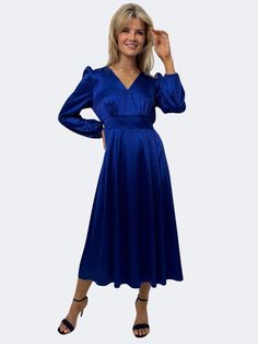 Kate & Pippa Audrey Midi Dress In Blue Print-Nicola Ross Silk V-neck Midi Dress For Gala, Knee-length Satin Dress For Fall Party, Knee-length Satin Party Dress For Fall, Fall Party Satin Knee-length Dress, Fall Party Knee-length Satin Dress, Spring V-neck Satin Dress For Gala, Chic Satin A-line Midi Dress, Satin Finish V-neck Cocktail Dress, Formal V-neck Satin Midi Dress