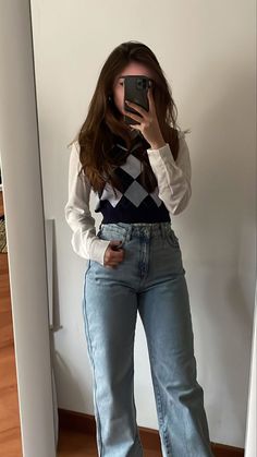 Model Jeans Outfit, University Outfits, University Aesthetic, Fest Outfits, Casual College Outfits, Elegante Casual