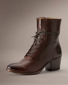 Oxford Boots Women's, Vintage Leather Boots, Leather Boots For Women, Womens Leather Booties, The Frye Company, Oxford Boots, Leather Lace Up Boots, Frye Boots, Leather Boots Women