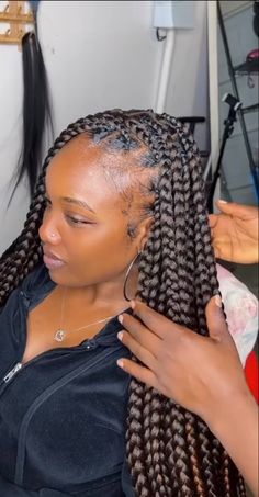 Loose Knotless Braids, Knotless Big Braids, Hairstyles With Brazilian Wool Braids, Big Braids With Brazilian Wool, Braids With Brazilian Wool, Quen Blackwell Braids, Brazillian Wool Hairstyles Twist, Butterfly Braid