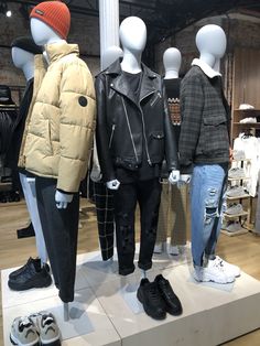 Mannequin Ideas, Fashion Retail Interior, Mens Smart Casual Outfits, Clothing Store Design, Smart Casual Men, Street Style Outfits Men, Men Stylish Dress, Mens Fashion Streetwear, Smart Casual Outfit