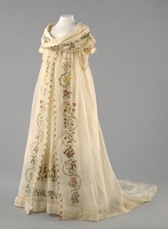 Ensemble (Dress, Over-Dress, Fichu): ca. 1798, European (probably), cotton, silk. Interesting how dramatically styles changed in this decade! 1790s Fashion, Gaun Abad Pertengahan, 1700 Fashion, Regency Era Fashion, Regency Fashion, 18th Century Fashion, Old Dresses, Century Clothing, Antique Dress