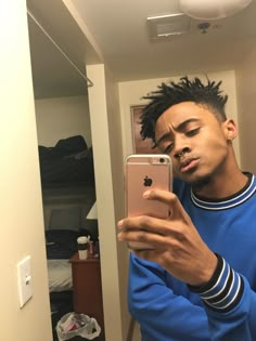 high top dreads | Tumblr Tumblr Haircut, Black Guy Hairstyles, Hairstyles Tumblr, High Top Haircut, Growing Hair Men, Guy Hairstyles, Dreads Short Hair