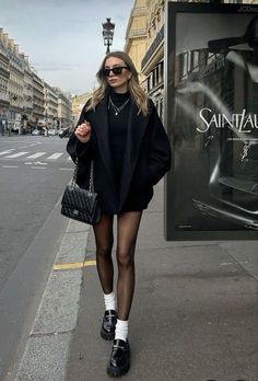 Clue Inspired Outfits, Loafers Outfit, Chique Outfits, Neue Outfits, Winter Vibes, Paris Outfits