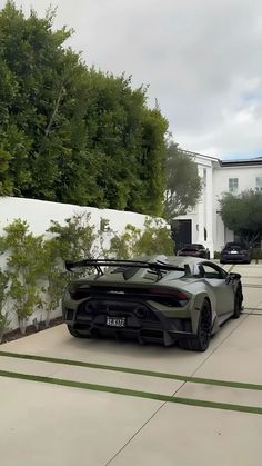 Nature Lights, Trio Friends, Me And Bro, White Porsche, Cars Garage, Garage Outdoor, Outside Nature, Bmw Black, Aesthetic Motivation