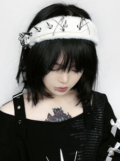 ❤︎ White Gothic Sub Culture Gothic Katyusha❤︎ Gothic Subculture, White Gothic, White Headband, Hair, White