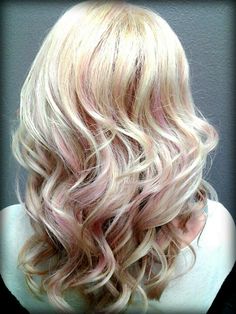 Baby Pink Highlights In Blonde Hair, Subtle Light Pink Highlights In Blonde Hair, Beleyage Hair, Light Pink Highlights In Blonde Hair, Pale Pink Hair, Highlights Summer, Highlights Subtle