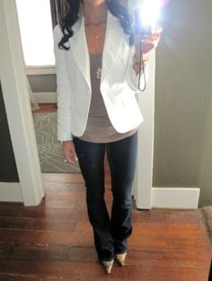 Cute business casual outfit Cute Business Casual Outfits, Cute Business Casual, Looks Jeans, Neutral Tops, Mode Casual, Looks Chic, White Blazer, Business Casual Outfits, Work Attire