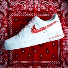 Easily customize your AF1's with removable adhesive decals that last up to 6 months! Includes: (4) Adhesive Swooshes (4) AIR Lettering Sets (8) Adhesive Sole Lines Red Bandana Shoes, 21st Birthday Gifts For Boyfriend, Bandana Shoes, Shoes Costume, 90 Women, Red Nike Shoes, Stylish Men Wear, Air Max 90 Women, Custom Af1