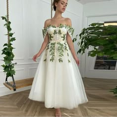 Brand New Just Didn’t Fit Me Unfortunately. Absolutely Stunning Dress Ships Carefully In A Box To Protect The Dress Size 6 Ankle Length On Me (5’5”) Teuta Matoshi, Special Occasion Gowns, Princess Prom Dresses, A Line Evening Dress, Floral Wedding Dress, Prom Ball Gown, Tea Length Wedding Dress, Tea Length Dresses, Party Gowns