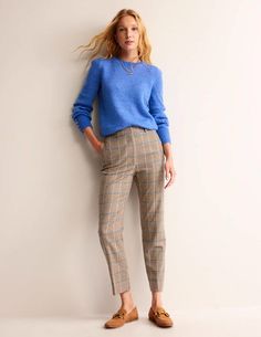 Trouser Outfit, Quoi Porter, Boden Uk, Warm Spring, Wool Trousers, Work Wear Women, Wool Pants, Prince Of Wales, Tapered Legs