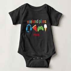 Pizza Video, Gamer Baby, Boy Onesies, Funny Baby Shirts, Personalized Baby Onesies, Funny Gaming, Kenny Chesney, Weekend Plans, Baby Gif