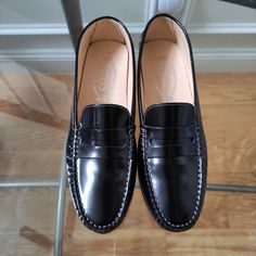 Tods Tod's Driving Loafer Women's 38 Black. Excellent Used Condition. Tods Shoes, Driving Loafers, Loafers For Women, Flat Shoes Women, Loafer Flats, Black Color, Loafers, Women Shoes, Women Shopping