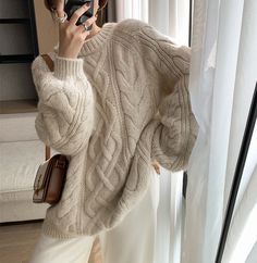 Oversized Cable Knit Sweater, Outfit Converse, Knit Sweater Outfit, Skandinavian Fashion, Oversized Pullover, Mode Inspo, Sweaters Online, Looks Chic, 가을 패션