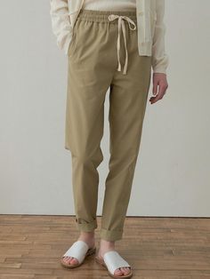 Composition : 100% cotton Country of Origin : Republic of Korea Spring Everyday Khaki Chinos, Pants Straight, Cotton Pants, Khaki Pants, Composition, The Originals, Clothes For Women, Pants, Clothes