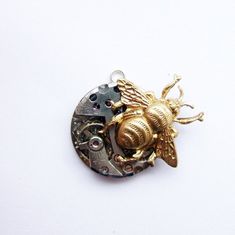 Steampunk bee tiny pendant Steampunk Bee, Tiny Pendant, Bee Pendant, Steampunk Jewelry, Honey Colour, The Movement, Watch Movement, Pendant Necklaces, Jewelry Necklace Pendant