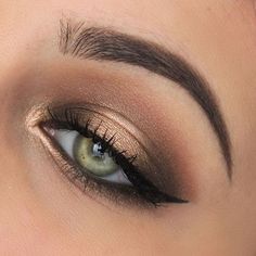 eye makeup for green eyes Make Up Yeux, Green Eyes Pop, Green Mascara, Best Eyeshadow Palette, Dramatic Eye Makeup, Make Up Inspiration, Best Eyeshadow, Pinterest Makeup, Gold Beauty