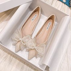 #lifestyle, #productivity, #organization, #goal setting Wedding Shoes Bow, Shoes Princess, Lady Shoes, Bow Women, Shoes Cute, Fashion Shoes Flats, Bow Shoes, Lace Bows