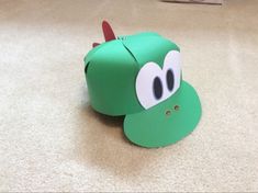 Yoshi hat made from paper. Homemade Yoshi Costume, Cute Yoshi Costume, Yoshi Halloween Costume, Mario Party Costume