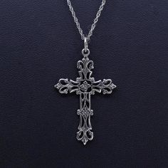 18" 1mm, Vintage sterling silver circle link chain with filigree cross pendant, necklace, stamped 925 Sterling Silver Cross Necklace With Intricate Design, Ornate Sterling Silver Cross Jewelry, Silver Sterling Silver Cross Necklace With Round Pendant, Silver Cross Jewelry With Intricate Design, Ornate Silver Cross Jewelry, Silver Filigree Cross Jewelry, Antique Silver Sterling Silver Cross Pendant Necklace, Silver Filigree Cross Necklace, Silver Cross Jewelry With Filigree Details