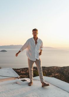 Old Money Summer Outfits Men 2024: 50+ Best Ideas You'll Love 51 Summer Style For Men, Italian Summer Style, Men's Summer Outfits, Vacation Outfits Men, Beach Outfit Men, Spanish Men, Summer Outfits Ideas, Linen Pants Outfit, Outfits For Mexico