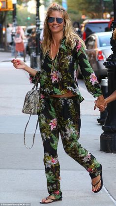 Floral Print Loungewear Sets, Silk Kimono With Floral Print For Loungewear, Summer Floral Print Loungewear Kimono, Summer Floral Print Sleepwear, Luxury Floral Print Loungewear Set, Heidi Klum Style, Olivia Von Halle, Latest Dress Design, Pajama Outfits