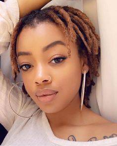 Brazilian Wool Hairstyles, Dreads Short Hair, Short Hair Twist Styles, Short Dreads, Starter Locs, Dreadlock Styles