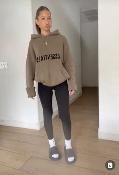 Fits Inspo, Comfy Outfit, 2024 Vision, Lookbook Outfits, School Outfit, Comfy Outfits, Simple Outfits