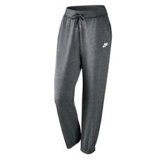 Loose Fit Large Grey Sweatpants Fleece Pants Women, Nike Womens Sweatpants, Womens Athletic Outfits, Pants Nike, Women's Sportswear, Nike Fleece, Womens Fashion Edgy, Womens Capris, Grey Sweatpants