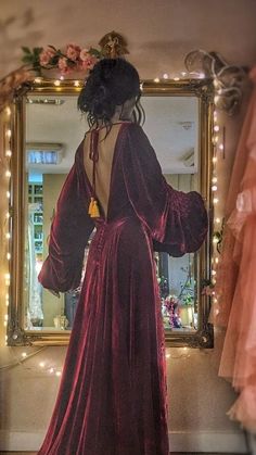 Low Back Floral Dress, Graduation Aesthetic Vintage, Black Long Sleeve Bridesmaid Dress Gowns, Pre Raphaelite Dress, Red Dress Aesthetic Medieval, Velvet Long Dress Gowns, Blood Red Wedding Dress, Artistic Style Clothing, Red Velvet Wedding Dress