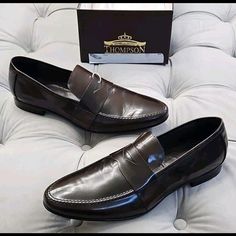 Original Model Thompson #E492 Brown Leather Penny Loafers Mens Dress Shoes Size 44 Eu Approximately 10 Us. Made In Italy. New In Box, No Lid Included. Elevate Your Style With These Original Model Thompson Abrasivato Penny Loafers, Perfect For Any Dressy Occasion. The Almond Toe Shape And Solid Brown Color Provide A Classic Look, While The Slip-On Closure And Stretch Feature Ensure Comfort And Convenience. These Shoes Are Suitable For Men Who Appreciate Quality And Style. The Outsole And Lining M Luxury Brown Double Breasted Suit With Notch Lapel, Luxury Classic Derby Shoes With Leather Footbed, Luxury Gentleman Moc Toe Leather Shoes, Luxury Slip-on Men's Shoes With Goodyear Welt, Luxury Gentleman's Oxfords For Office, Luxury Leather Lined Derby Shoes For Business, Luxury Formal Leather Shoes With Leather Footbed, Luxury Gentleman's Leather Shoes For Office, Luxury Gentleman's Slip-ons For Business