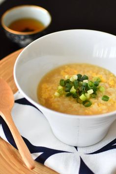 How To Make Zosui (Japanese Rice Soup) Broth Rice, Italian Risotto, Raw Rice, Dashi Broth, Japanese Rice, Easy Eggs, Late Night Snacks