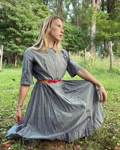 1950s Cotton Shirtwaist dress. Unique red contrast stitching. Size Large 38X36X open Dress Unique, Shirtwaist Dress, 50s Fashion, Beauty Book, Art Collection, Dress Outfits