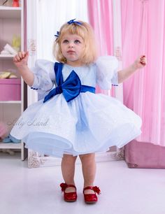 Sparkling Gown, Dress With Big Bow, Big Bow Dress, Sparkle Gown, Dress Tutu, Girls Maxi Dresses, Flower Girl Dresses Tutu