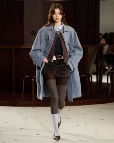 Clothing Studio, Outfit Pink, 인물 사진, Simple Lines, Winter Fashion Outfits, Dream Clothes, Playing Dress Up, Miu Miu, Winter Outfits