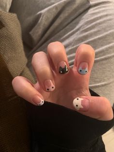 Paznokcie Hello Kitty, Cat Nail Art, Kutek Disney, Unghie Nail Art, Cat Nail, Cute Simple Nails, Grunge Nails, Pretty Gel Nails, Really Cute Nails