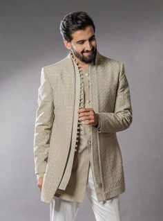 Maharashtrian Mens Wear, Traditional Wedding Wear For Men, Men’s Outfit For Wedding, New Wedding Dresses For Men, Wedding Attire Men Indian, Wedding Wears For Men, Wedding Dress Suits For Men, Men’s Wear Indian Wedding, I Do Western For Men